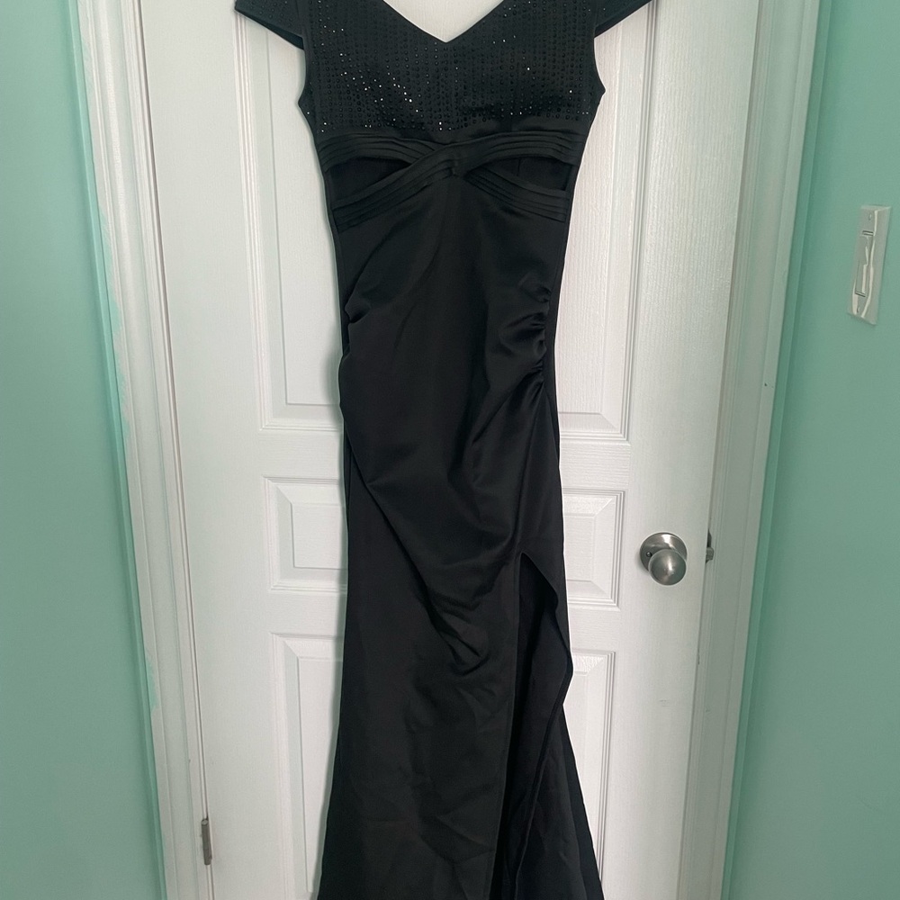 Elegant Black Evening Gown